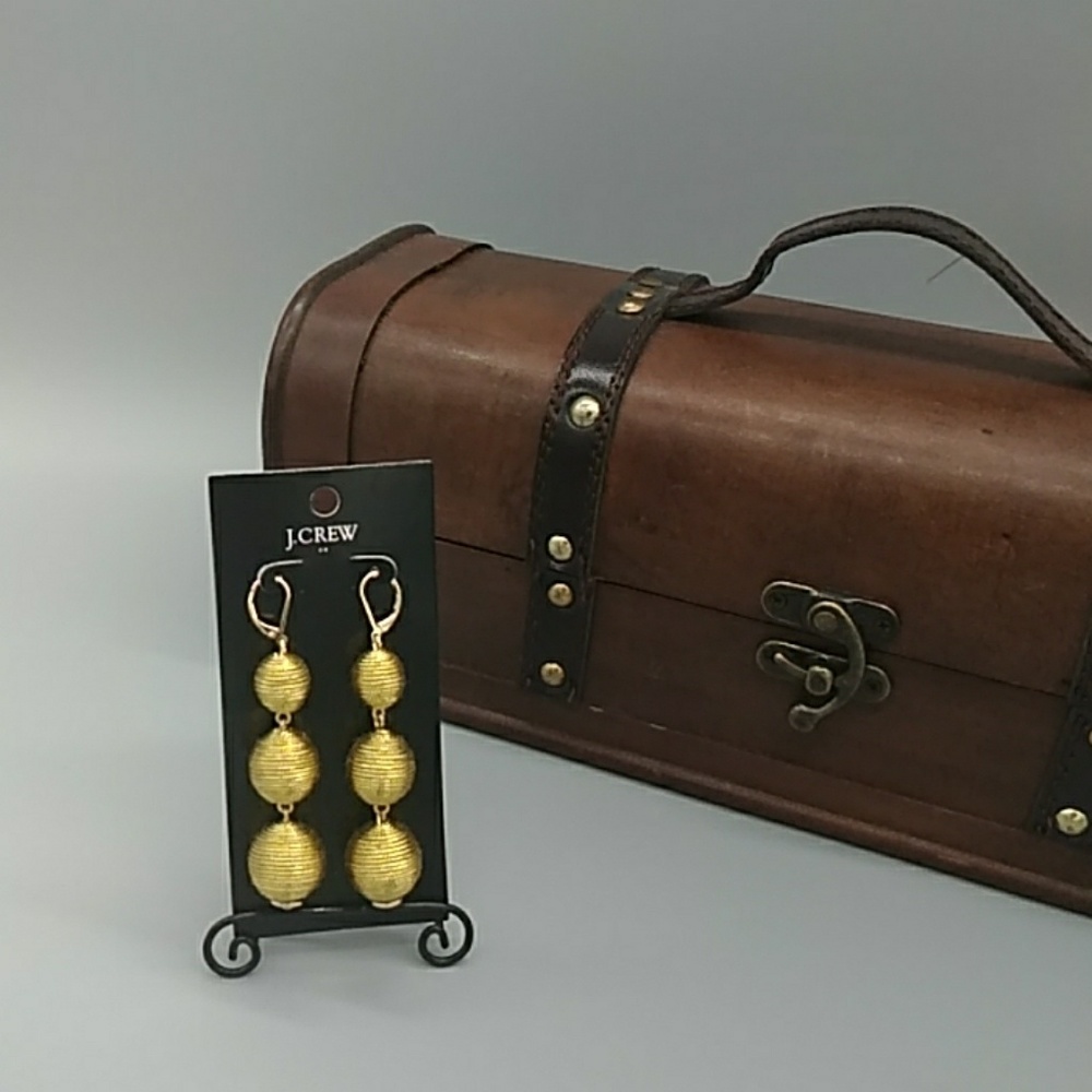 *FIRM* J. Crew Triple Lantern Gold Tone Earrings - Picture 2 of 8